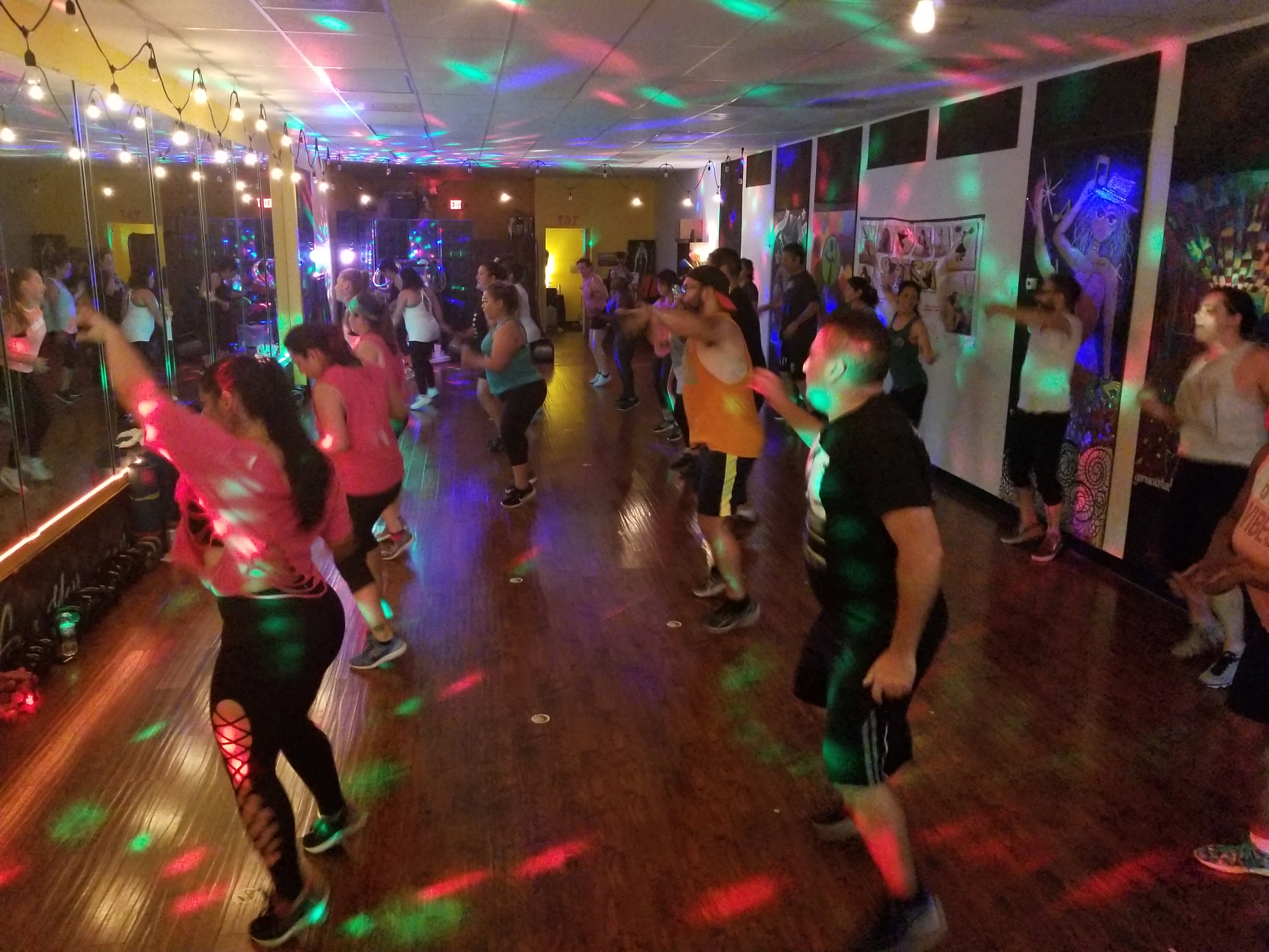 Adult hip hop class at SMASH
