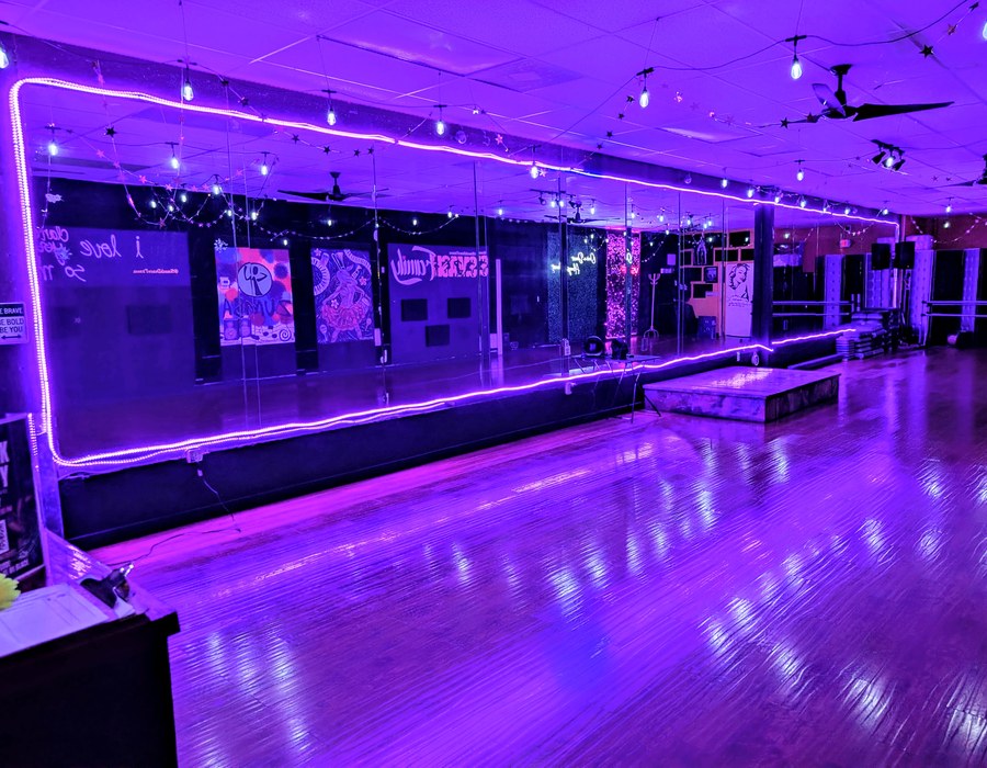 SMASH Dance Studio rental space